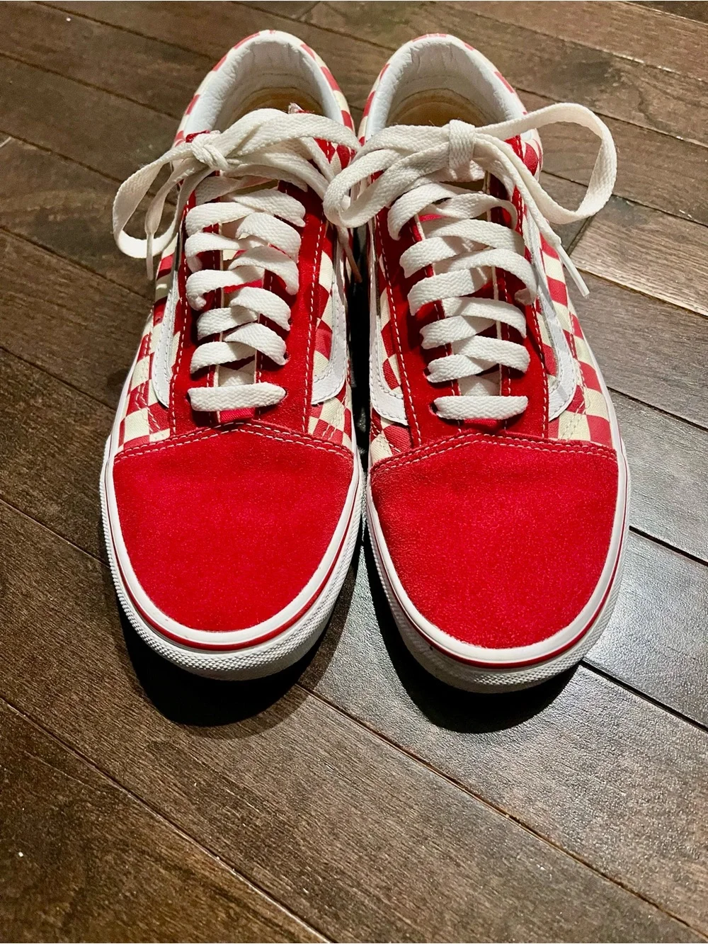 Red Checkered Low-Top Skate Shoes - Classic Style Red and White W8 M6.5